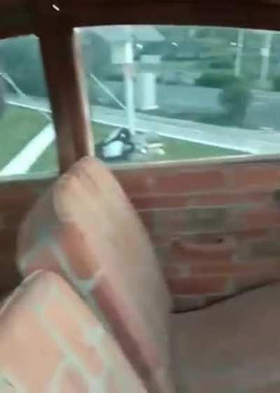 Carro tijolo, wtf 💀