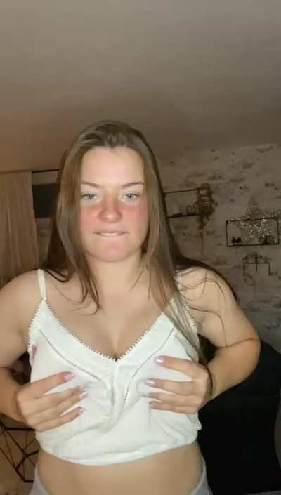 Would you smash or pass a girl with my body type?