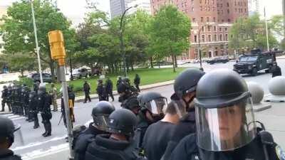 Elderly man assaulted by Riot Police in Buffalo, NY (warning: disturbing)