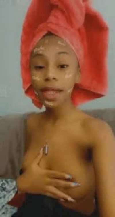 Say hey if you would fuck me 😛 Twitter: realuxurydomme.  