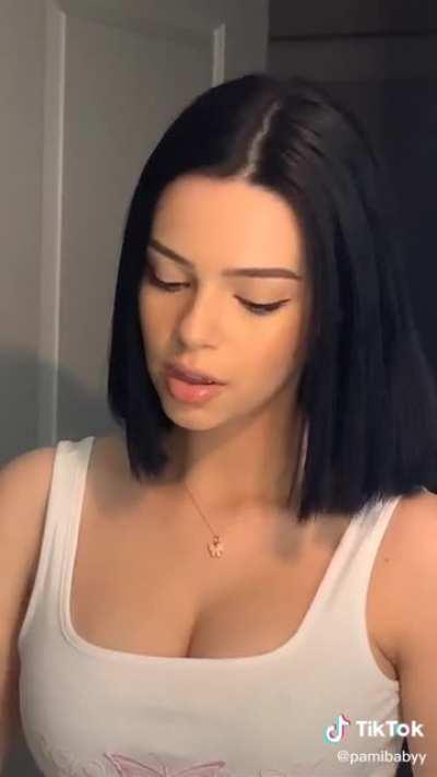 Ik its no simp september but...