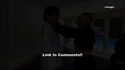 Pleasurefully Compels the Drenching-Wet Kinky Milf!