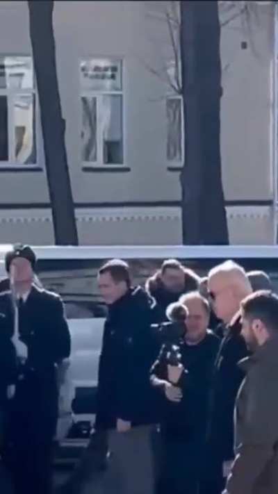 🔥Biden in Kyiv, to the sounds of sirens, honored the memory of Ukrainian soldiers
