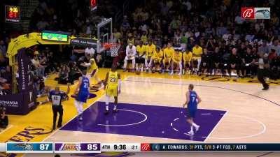 [Highlight] Cole Anthony picks off Lebron's pass but takes a hard fall on the fast break