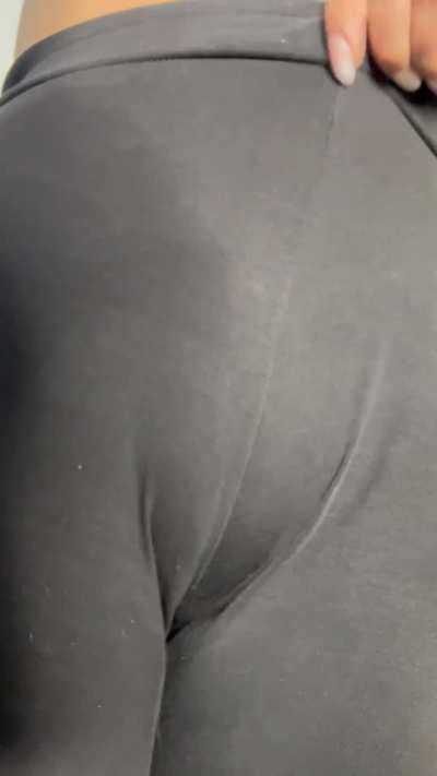 You can grab my lips with your hands and then give me a kiss. 