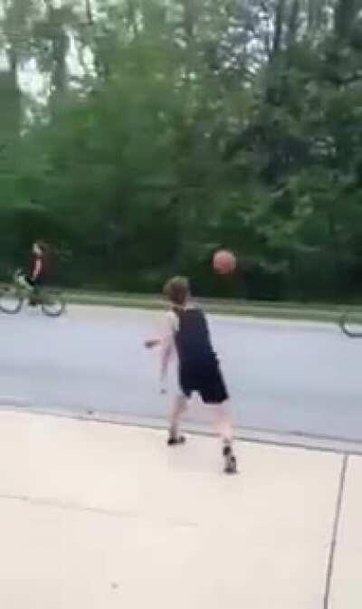 The sister goes brrr