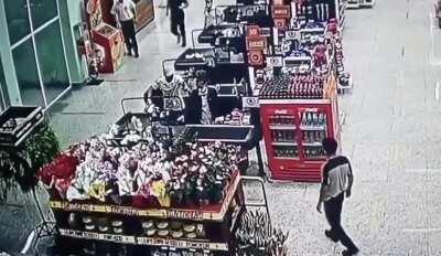 WCGR Robbing store with customers in there