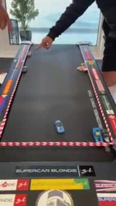 The treadmill car racing