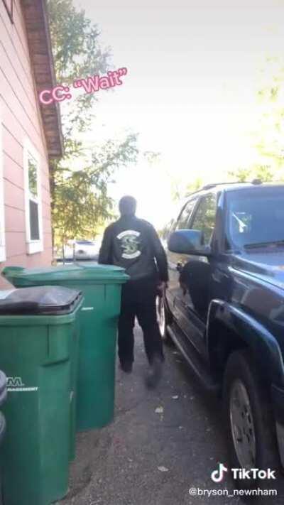 Badass gets girl’s number