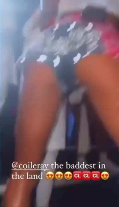 all up inna camera 😩😩🥴🥴