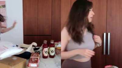 A Lovely Clipset from her latest Vloggg.