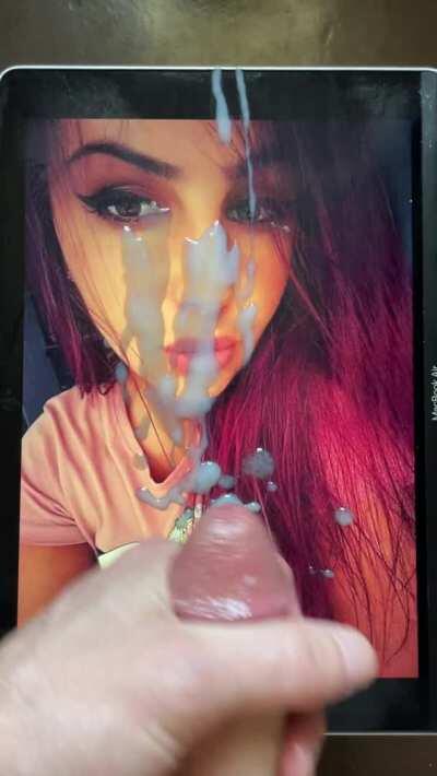 What a sexy face 💦