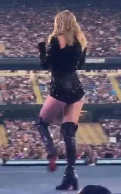 I want to know how good it must feel to grab that ass and those legs