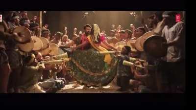 Every bird mating scene in Animal planet/Discovery