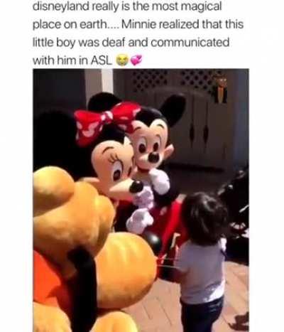 Minnie Communicates to Child in ASL at Disneyland!