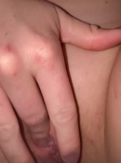 I wish I could share my sweet honey and my delicious cream with you.... 