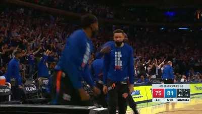 [Highlight] Obi Toppin slams down the alley oop and MSG goes bonkers