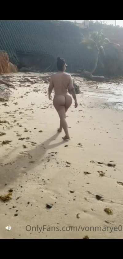 LATIN WITH BIG FAT ASS 🤤 LINK IN COMMENTS