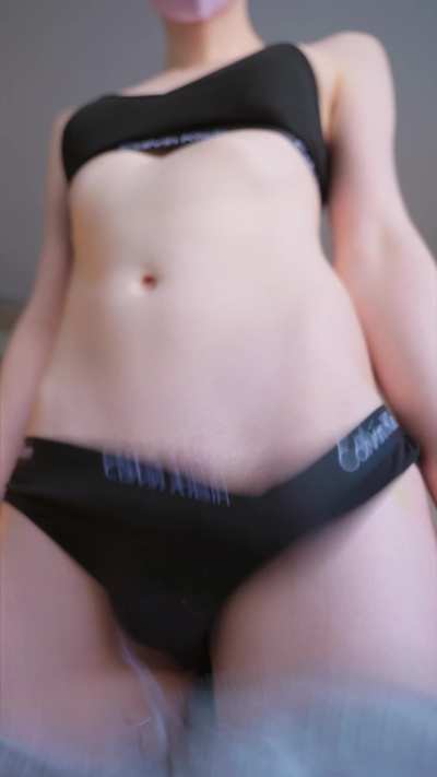 its okay to drool but... you should put that mouth somewhere useful... 😇