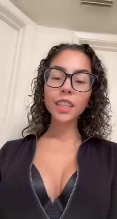 [reddit] making these gestures to my bud across the table when our girls aren’t paying attention