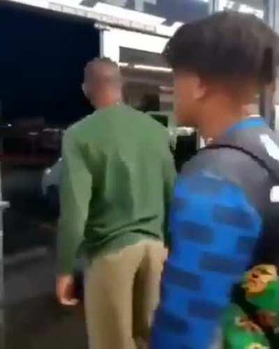 Horrible prize, would not recommend. Service was prompt but the menu lacked subtlety. Zero stars, due to seeing too many stars.