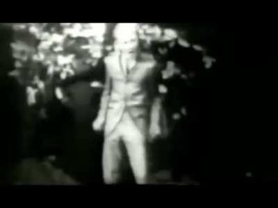 Essa musica e ingrivel.