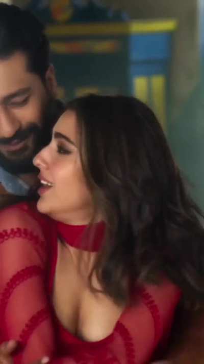 Hot Expressions and boobs of Bollywood star