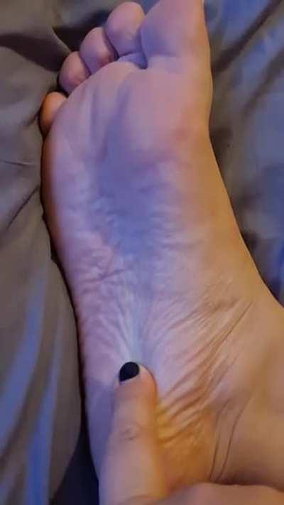 super up close and still not a fraction of how giant it would look to you tiny..