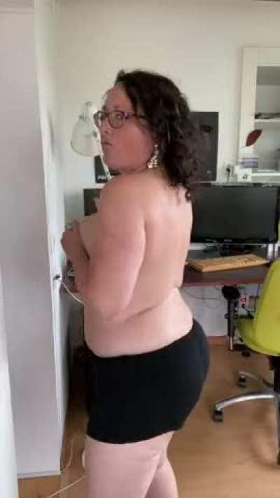 My ex never ate my pussy, would you do it for me? 😇