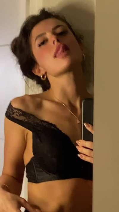 i guess every arab family needs that one girl that goes against all family rules - can i be ur fuckdoll?