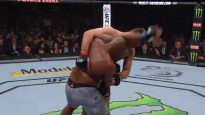 Daniel Cormier predicts how he'll beat Stipe Miocic the night before UFC 226