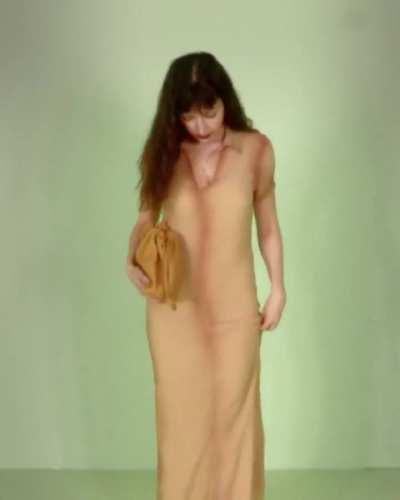 Ursula in loewe Fashion Week 