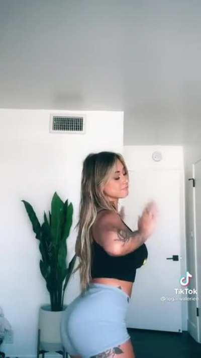@loganvaleriee