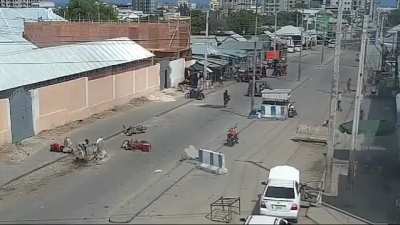 Shootout between 1 Somalia soldier and 2  NISA agents (National Intelligence Security Agency) in Mogadishu which ends up killing 3 civilians aswell including a 11 year old boy