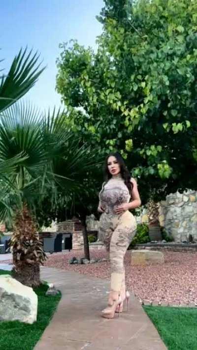 VICKYLICIOUS THE BADD!! THOT!