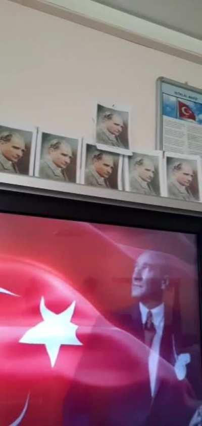 Least nationalistic Turkish classroom