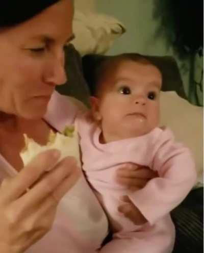 CrUeL mOtHeR rEfUsEs To ShArE fOoD wItH hEr StArViNg BaBy!