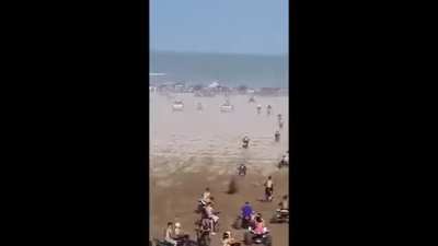 Multitudinaria picada ilegal de camionetas 4x4 en Villa Gesell terminó con dos detenidos