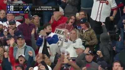 [Highlight] Joctober Pederson continues his reign as he hits a 2-run homer to tie the game up!