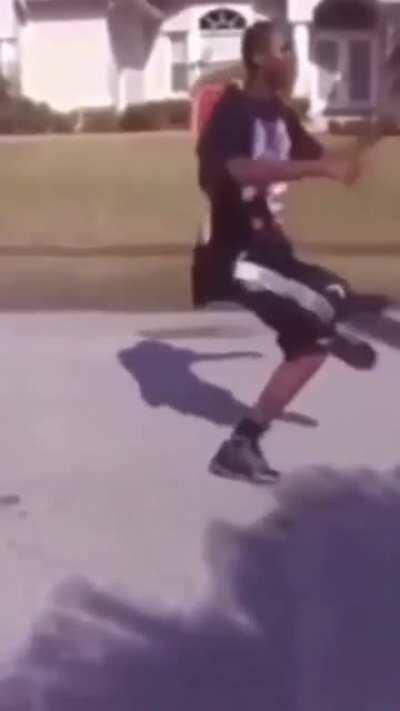 me when i get the noti that bruce went live