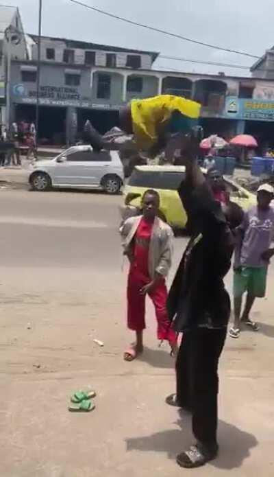 This kid’s acrobatic show