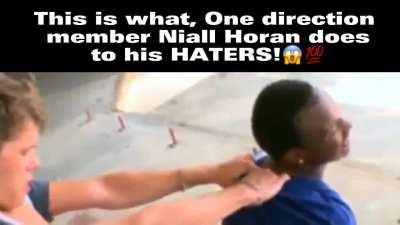 Niall would never 😱