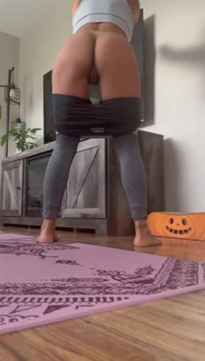 At home workouts are my [F]avorite.