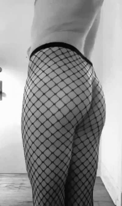 [Kik bigbootybud23] Ever wanted a bud with a smooth, fem ass in panties and lingerie? Bust to my soft, jiggly cheeks on the DL, bud. No one will know.