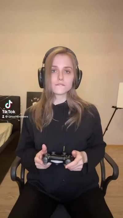 I love playing Genshin. I think you would like to watch me play naked