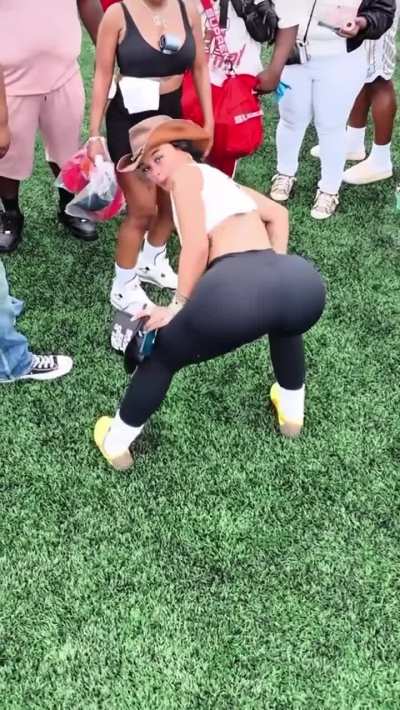 India love shaking it at American football event 🤫