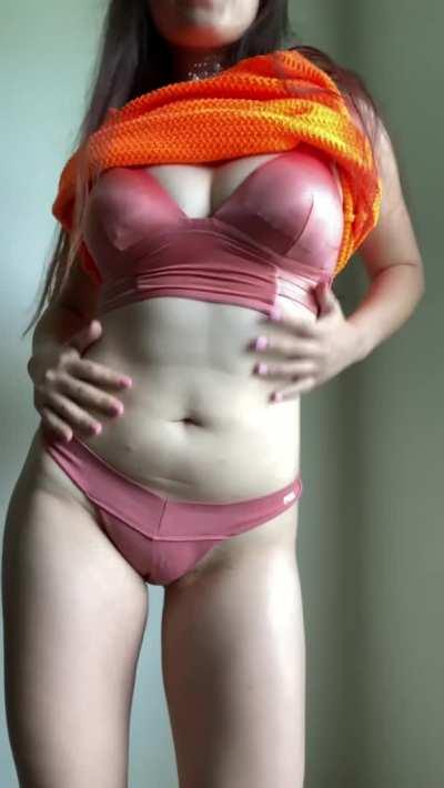 Orange is the new sexy [OC]