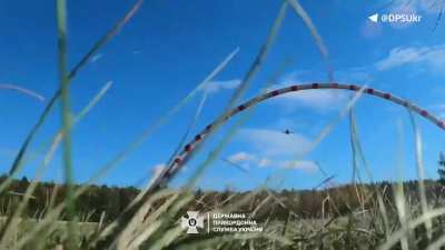 How Ukrainian Border Patrolmen Master the Art of flying drones. 