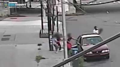 Attempted Kidnapping in Broad Daylight in Queens, New York