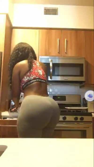 You can tell she the wifey type too